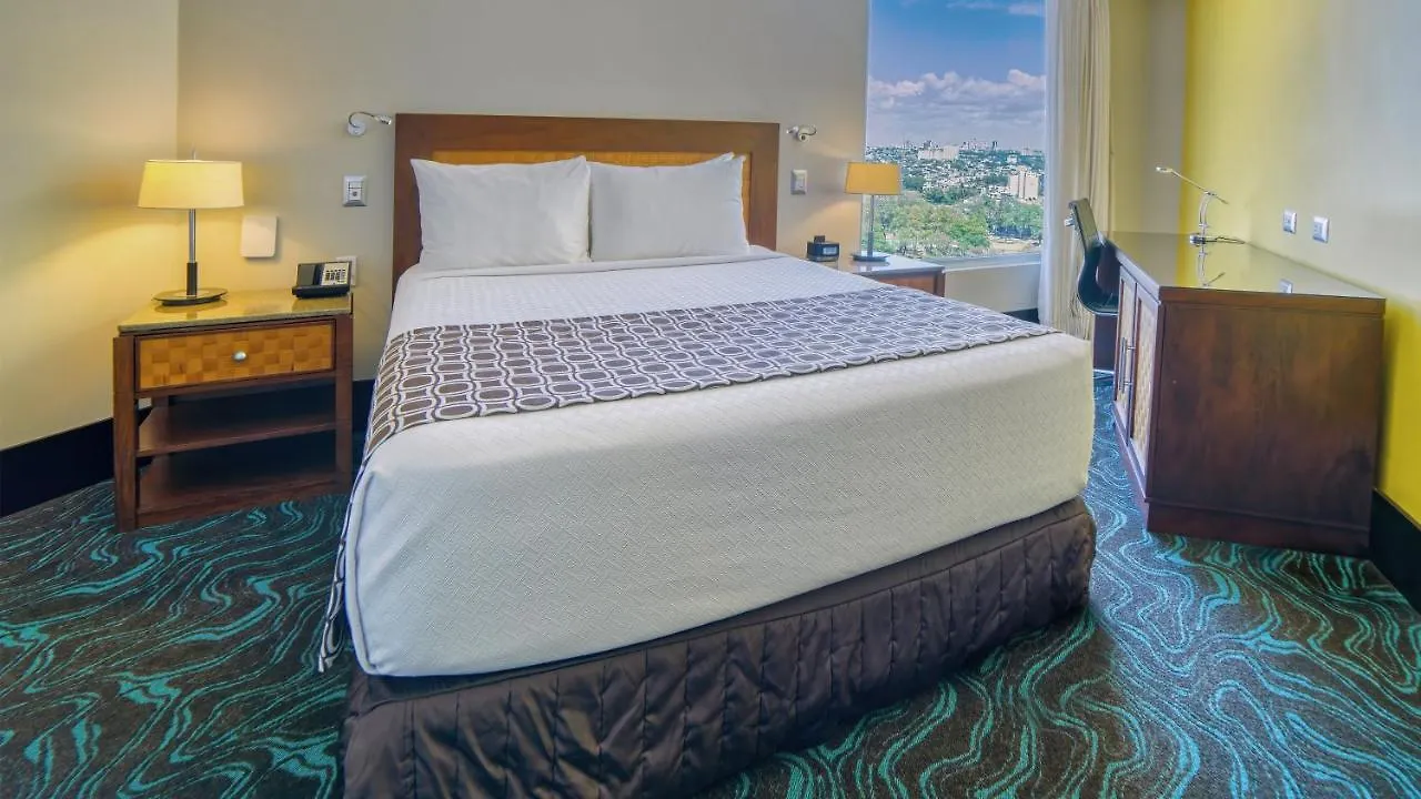 Отель Crowne Plaza Santo Domingo By Ihg 5*,