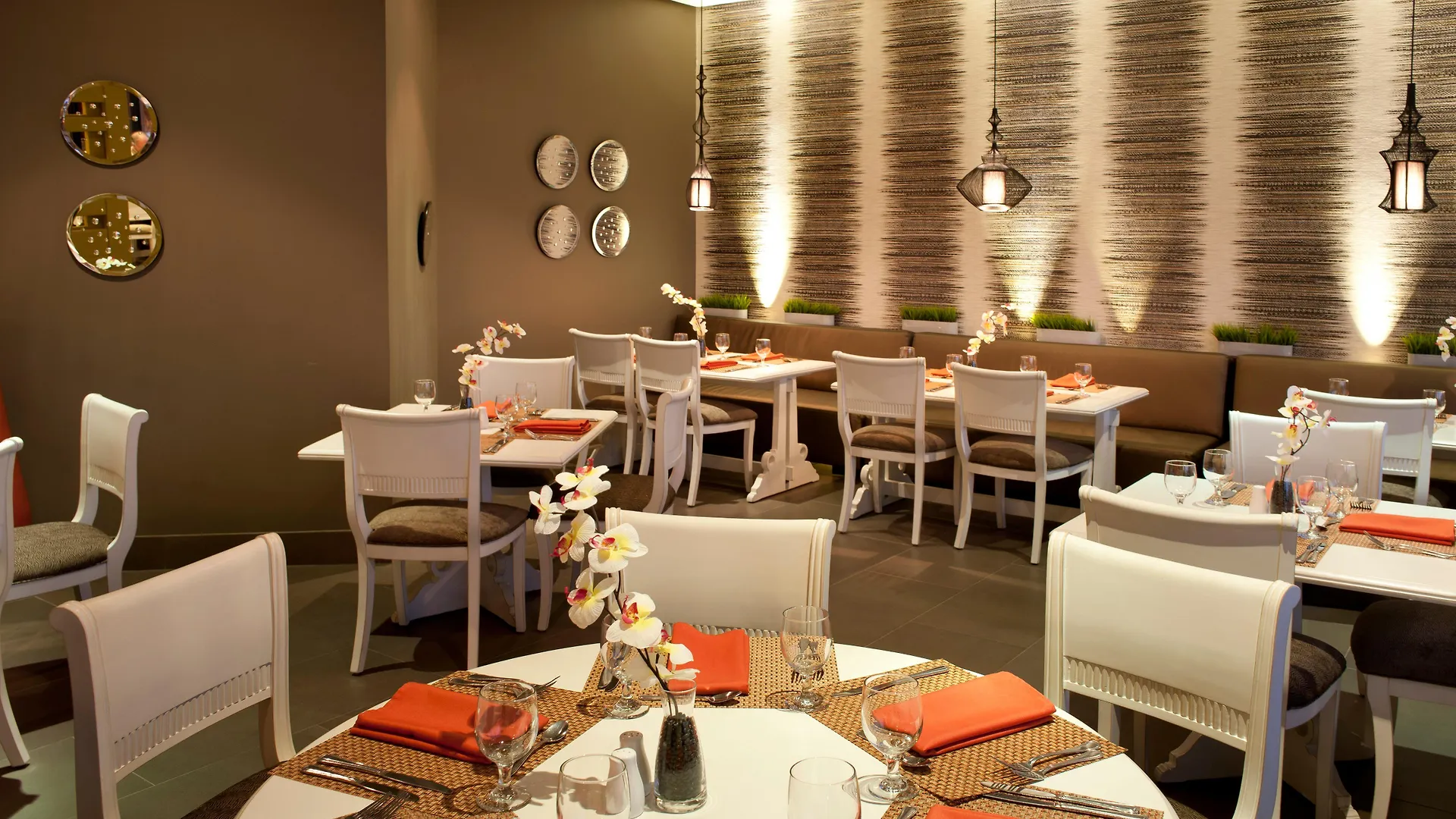 Отель Crowne Plaza Santo Domingo By Ihg 5*,  Доминиканская Республика