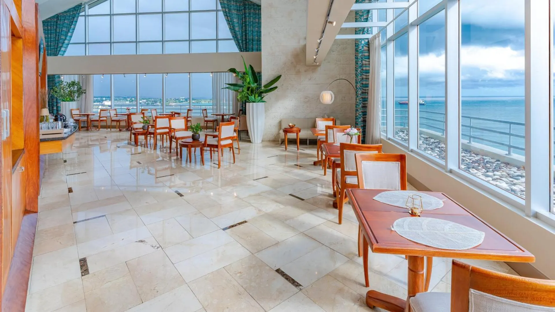 Отель Crowne Plaza Santo Domingo By Ihg
